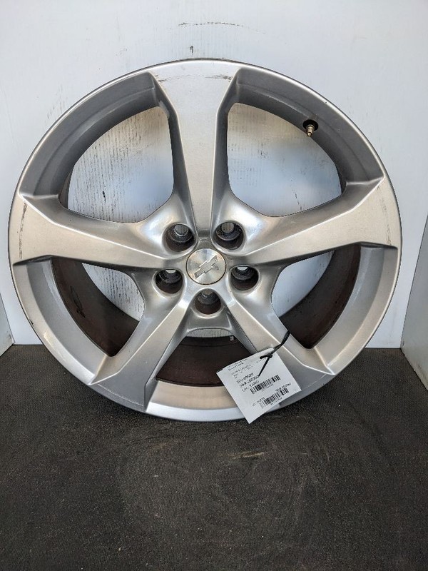 Wheel 20x8 Front 5 Silver Flared Spoke Opt R42 Fits 14-15 CAMARO 1180839