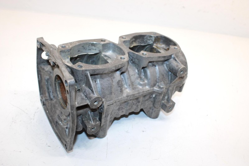 96 Arctic Cat Puma Deluxe Oem Crankcase Assembly 3004-824 SA70