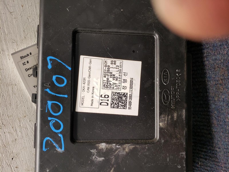2017 HYUNDAI ELANTRA Body Control module BCM sedan 95400F2BB0 OEM 17