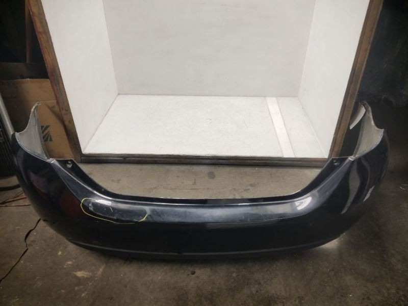 14 15 16 17 18 TOYOTA COROLLA LE REAR BUMPER BLACK-209 SCRATCHES