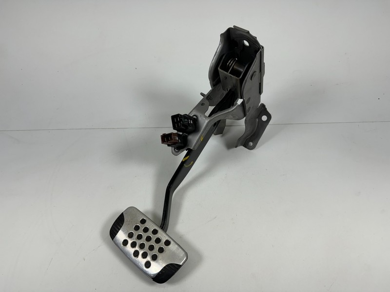 2007 Nissan 350Z Sport Brake Pedal Automatic Transmission Assembly 46501 OEM