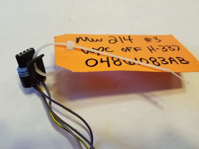 WIRE PLUG CONNECTOR OFF AIR IDLE CONTROL VALVE THROTTLE BODY UNIT TBU 2.5L MOTOR