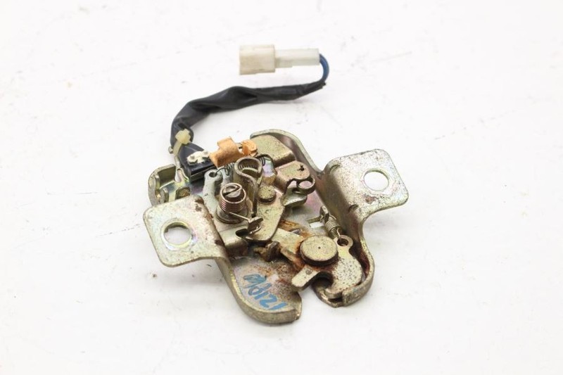 1986-1988 Mazda RX7 FC Convertible Rear Trunk Latch