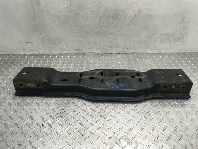2005-2011 DODGE DAKOTA TRANSMISSION CROSSMEMBER MOUNT BRACE OEM 68015144AB