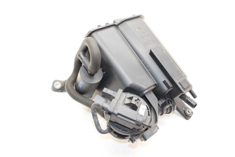 Fuel Vapor Evaporation Canister Fits 11-16 PORSCHE CAYENNE