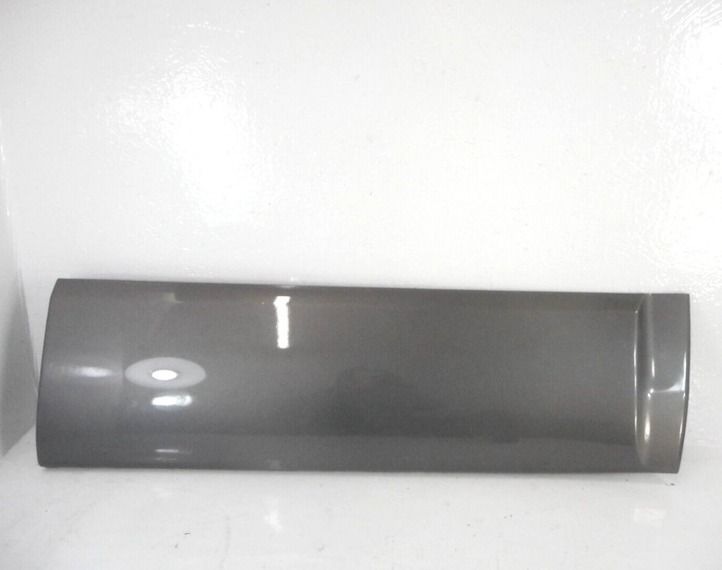 Mazda Tribute Door Cladding Moulding Front Passenger Right OEM 2006