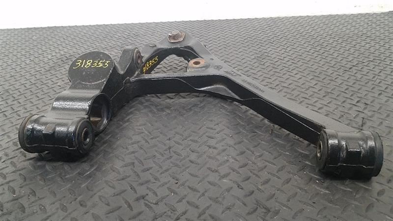 00-06 GMC Yukon Denali Front Left Driver Lower Control Arm OEM 12475479