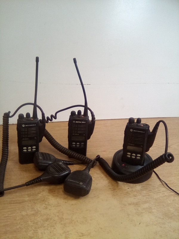 Lot Of 3 Motorola HT1250-LS+ AAH25SDH9DP5AN Radio With Motorola HTN9000C Charger