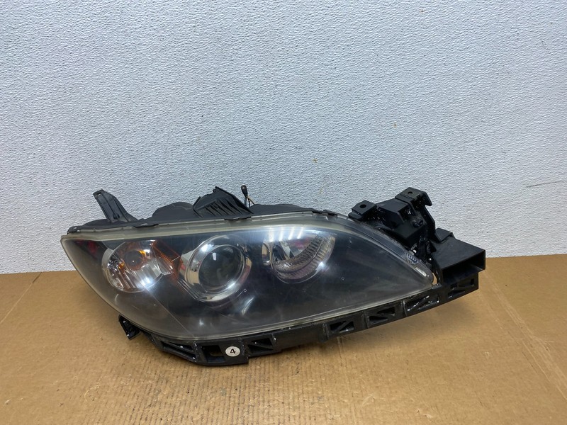 XENON 2004 to 2009 Mazda 3 Sedan Right Passenger Rh Side Headlight OEM AE0496 DW