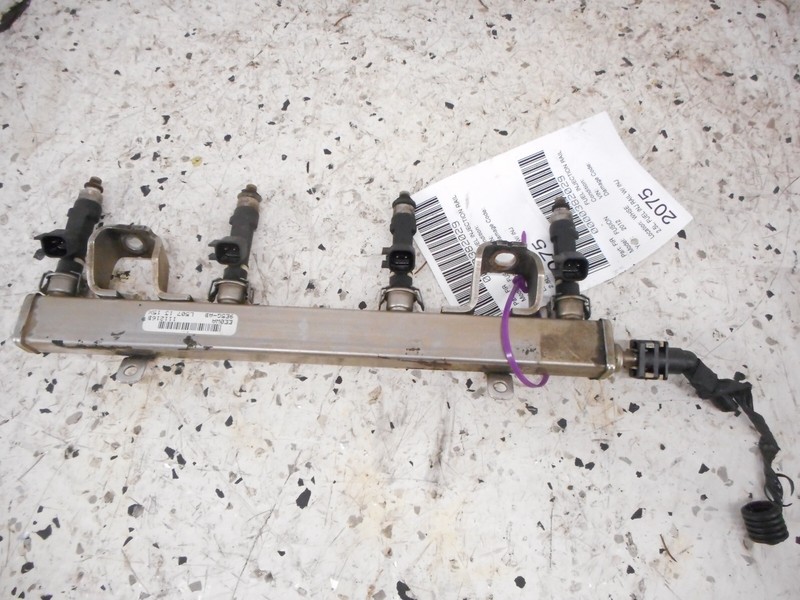 10-12 18-19 Ford Fusion 2.5L Fuel Injection Rail W/ Injectors OEM Transit Escape