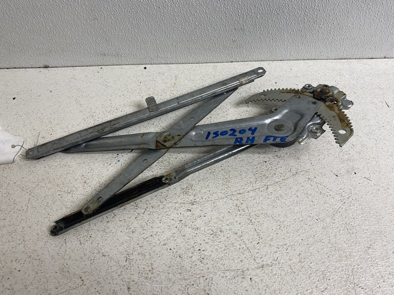 1989-1995 Toyota Pickup Truck Right Passenger Window Regulator Manual NON-VENT