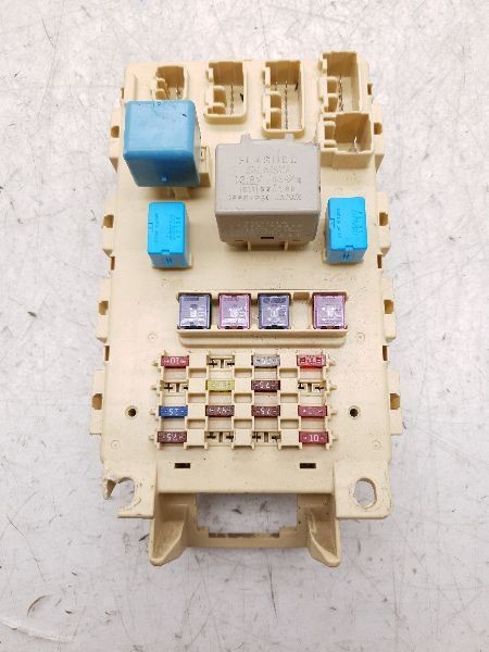 05 SCION XB 1.5L CABIN FUSE BOX 1NZFE
