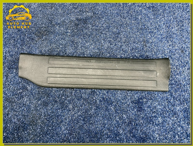 2007-2013 Toyota Tundra Rear Left (RL) Door Sill Step Plate Trim OEM 67918-0C020