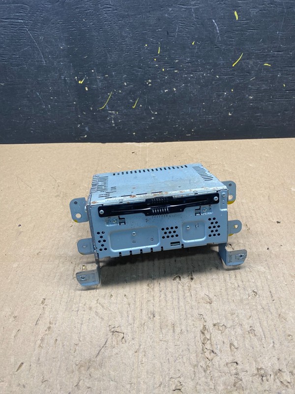 2013 to2015 Lincoln Mkt Am Fm Cd Player Radio Receiver T1463 DG