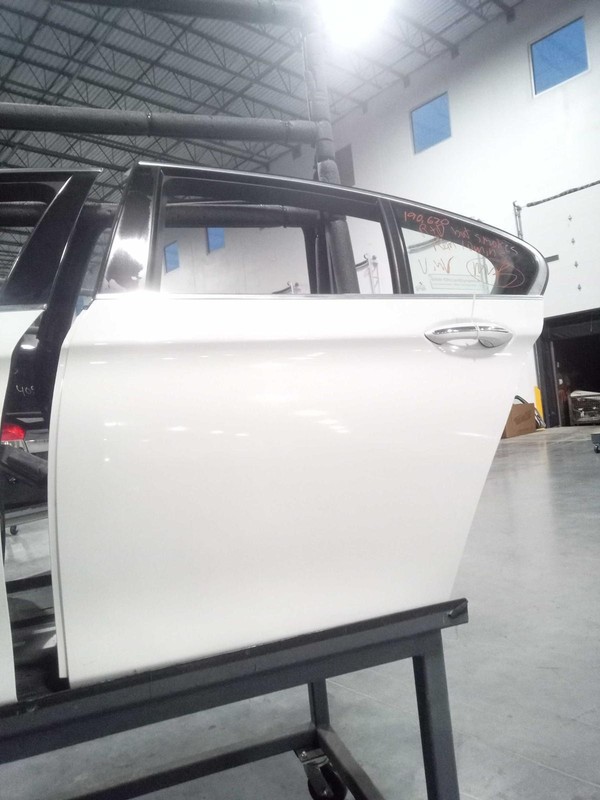 2015 BMW 528i Left Rear Door White OEM 420956 190k Miles