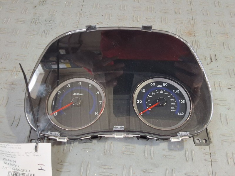2012-2013 Hyundai Accent Speedometer Instrument Cluster 1.6L MPH