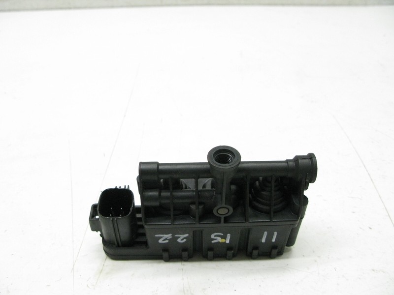 06-13 LAND ROVER RANGE ROVER SPORT 05-16 LR3 LR4 SUSPENSION VALVE OEM 111522
