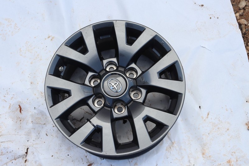 2016-2022 TOYOTA TACOMA WHEEL RIM R16 16X7 ALLOY 6V SPOKE DARK GRAY FACTORY OEM