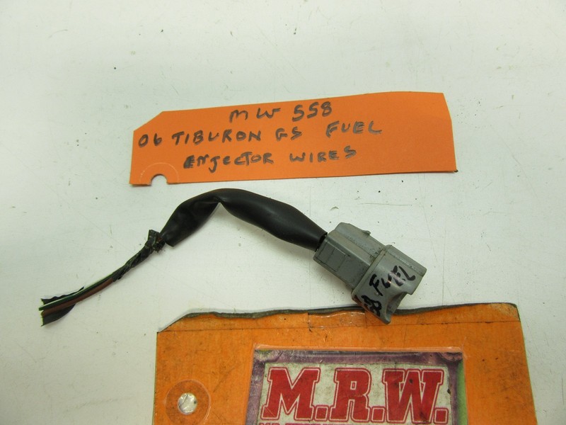 03 04 05 06 07 08 TIBURON WIRE PLUG CONNECTOR OFF FUEL INJECTION VALVE GAS RAIL