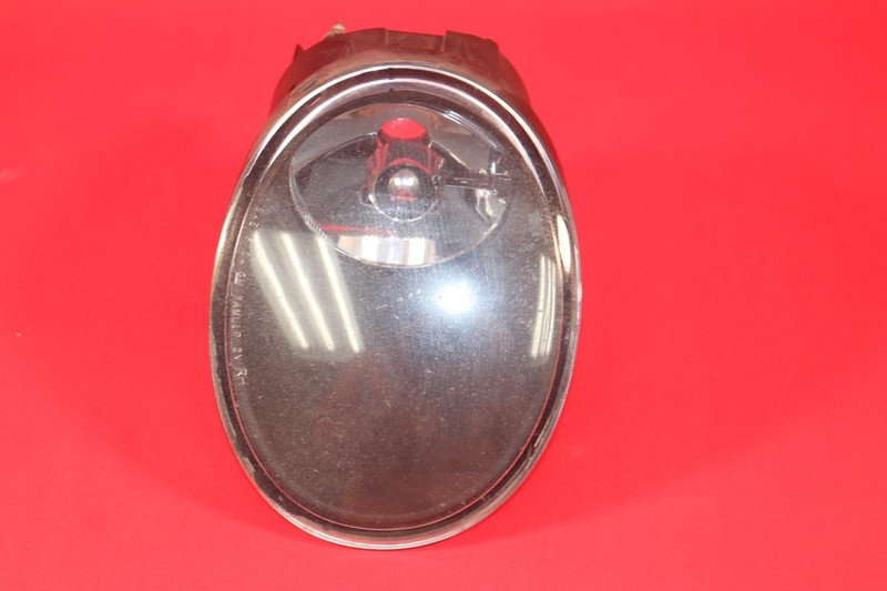 2004-2006 Pontiac GTO Passenger RH Fog Light 92119490 *used*