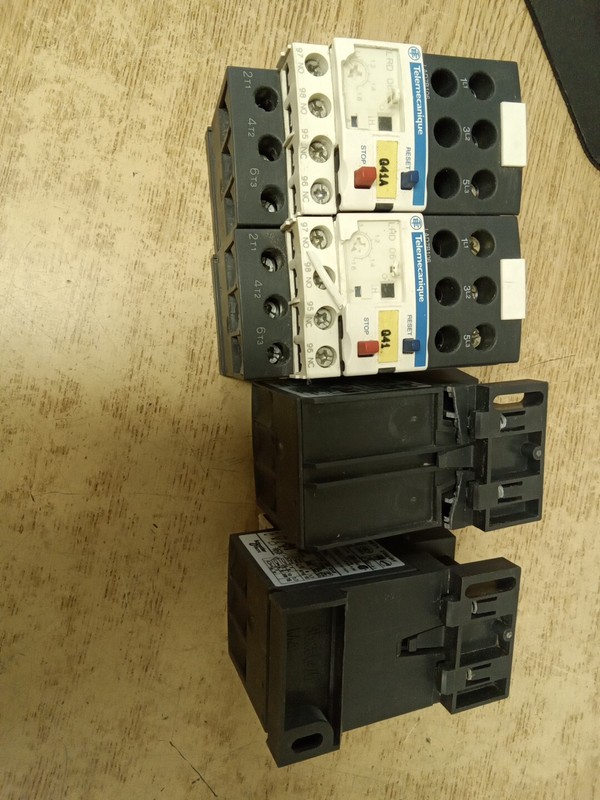 Telemecanique LAD7B106 Overload Relay Lot Of 4