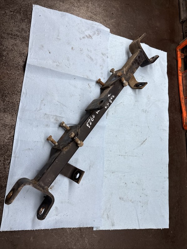 2000’s Ezgo txt Workhorse Lx 800 Front Axle Weldment Good
