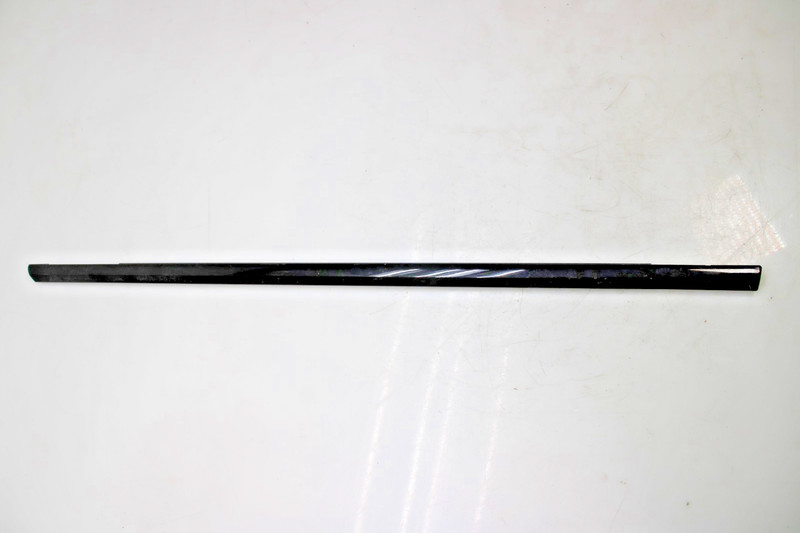 2012-2019 LAND RANGE ROVER EVOQUE - REAR LEFT DOOR WINDOW BELT MOLDING TRIM OEM