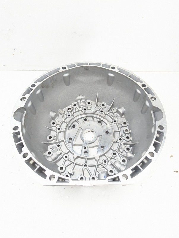 04-06 Mercedes CLK500 SL500 Transmission Bell Housing OEM 2202711801