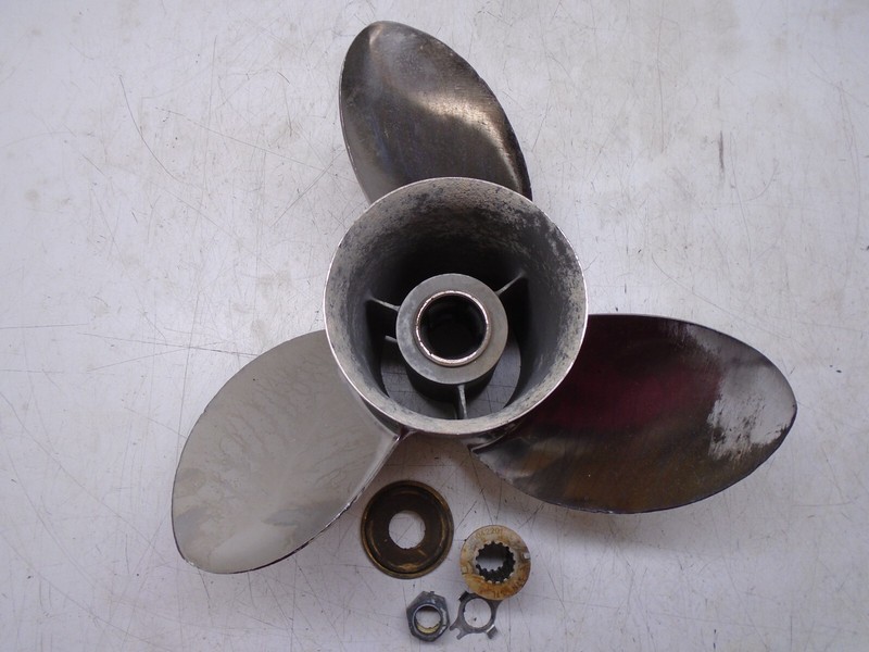 K2 Michigan Wheel Propeller Apollo XHS 993043 - 14 1/4 X 17 Stainless W/ Hub Kit