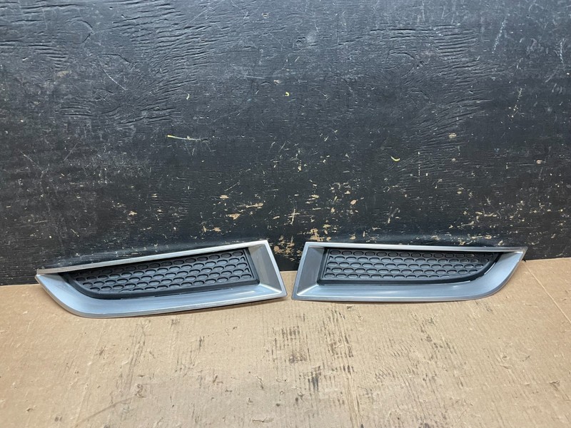 2013 to 2016 GMC Acadia Right+Left Set Upper Bumper Grille Cover OEM Z6002 DG