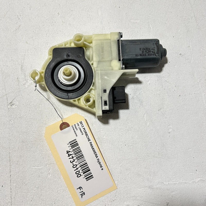 2014PORSCHE PANAMERA S HYBRID Front Right Side Door Window Power Motor OEM