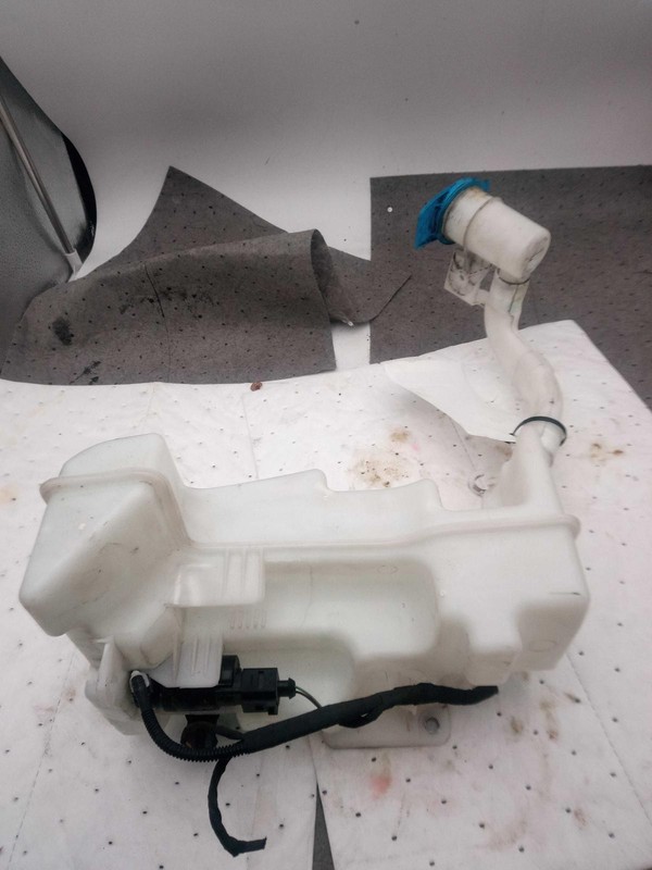 2019 Volkswagen Passat Washer Fluid Reservoir OEM Silver 2.0L 106K Miles