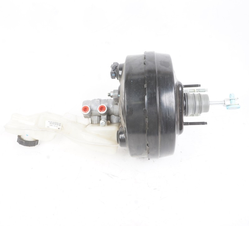 2017 - 2020 Lincoln Continental Brake Booster Master Cylinder W/ Reservoir OEM