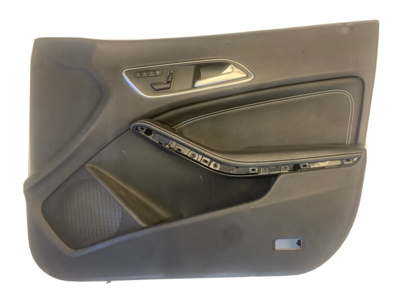 2014 2019 MERCEDEZ CLA250 FRONT RIGHT DOOR TRIM PANEL OEM 11772020629D88