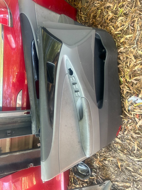 11-14 HYUNDAI SONATA OEM GRAY LH FRONT INTERIOR DOOR PANEL W/ SWITCH - DRIVER