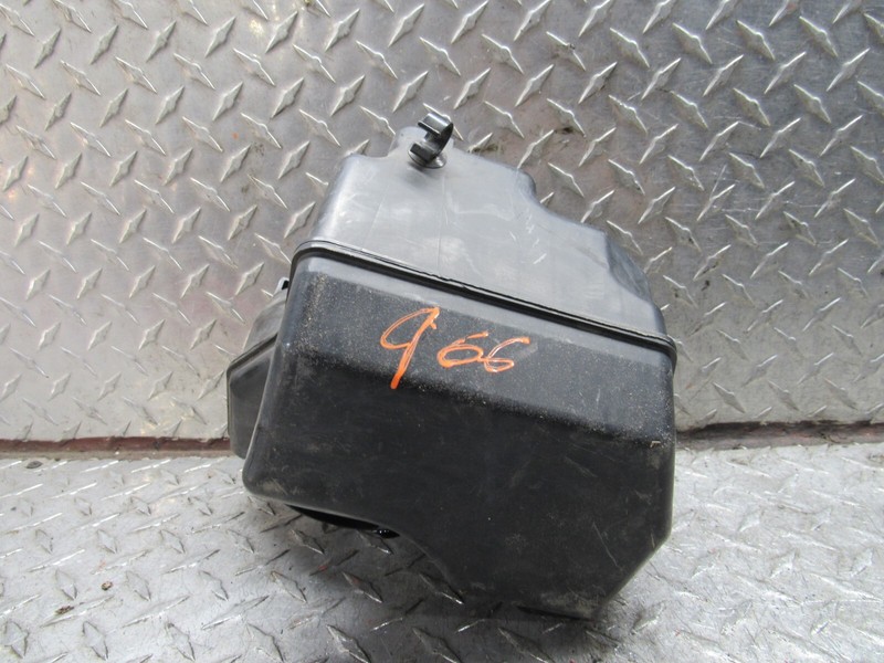 2005 TOYOTA CAMRY AIR INTAKE RESONATOR BOX DUCT17893-20070