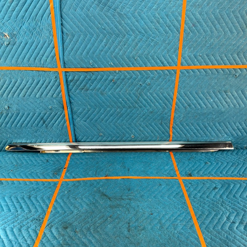 1989–1991 CHRYSLER TC MASERATI 46K driver Door Chrome Moulding oem