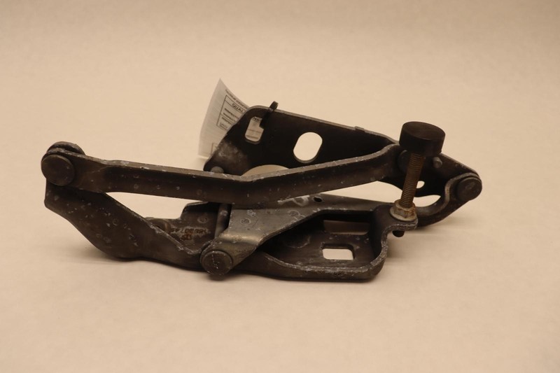 2007-2010 SATURN SKY FRONT RIGHT PASSENGER SIDE BONNET HOOD HINGE OEM