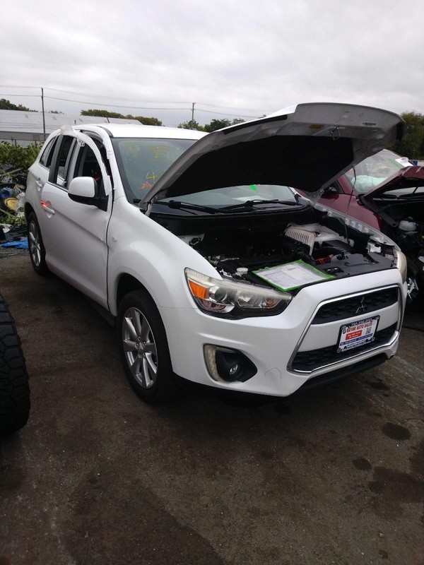 2015 Mitsubishi Outlander Sport Suspension Assembly - Used, 80K Miles, White