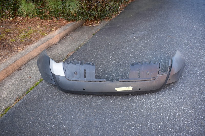 2017-2019 LAND ROVER DISCOVERY REAR BUMPER VALANCE FACTORY OEM