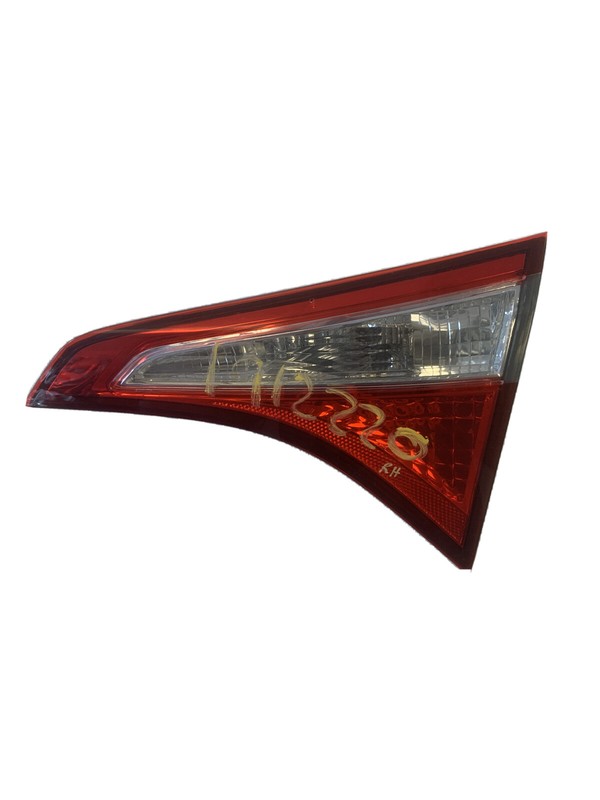 2014 2016 TOYOTA COROLLA TAIL LIGHT RIGHT SIDE DECKLID MOUNTED OEM