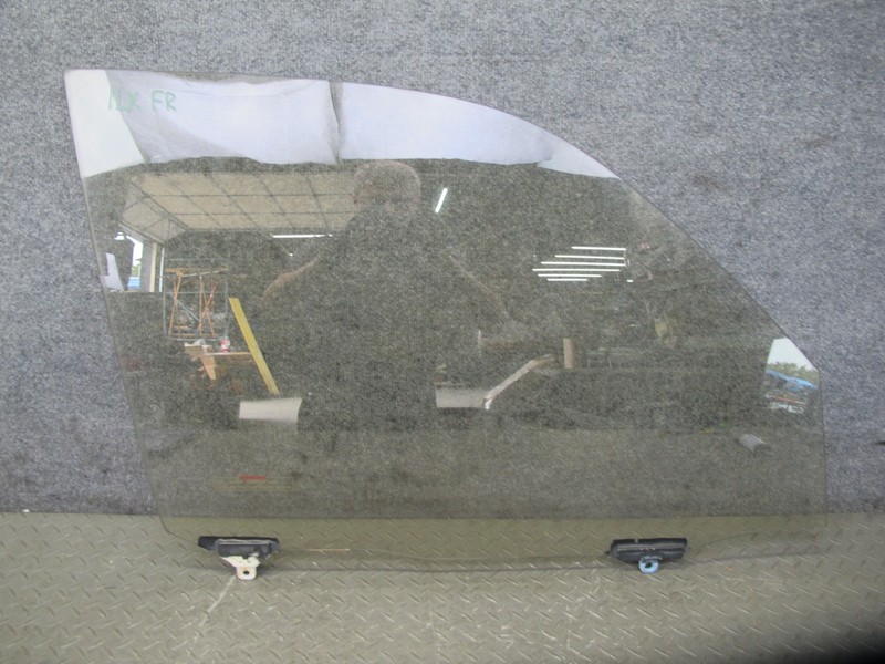 2000-2002 LEXUS J100 LX470 FRONT RIGHT PASSENGER SIDE DOOR GLASS WINDOW