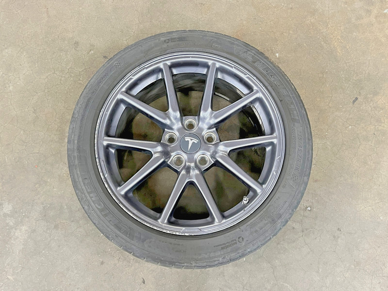 ⭐2017-2023 TESLA MODEL 3 18'' WHEEL RIM W/TIRE 235/45ZR18 18X8.5J+40MM LOT2698
