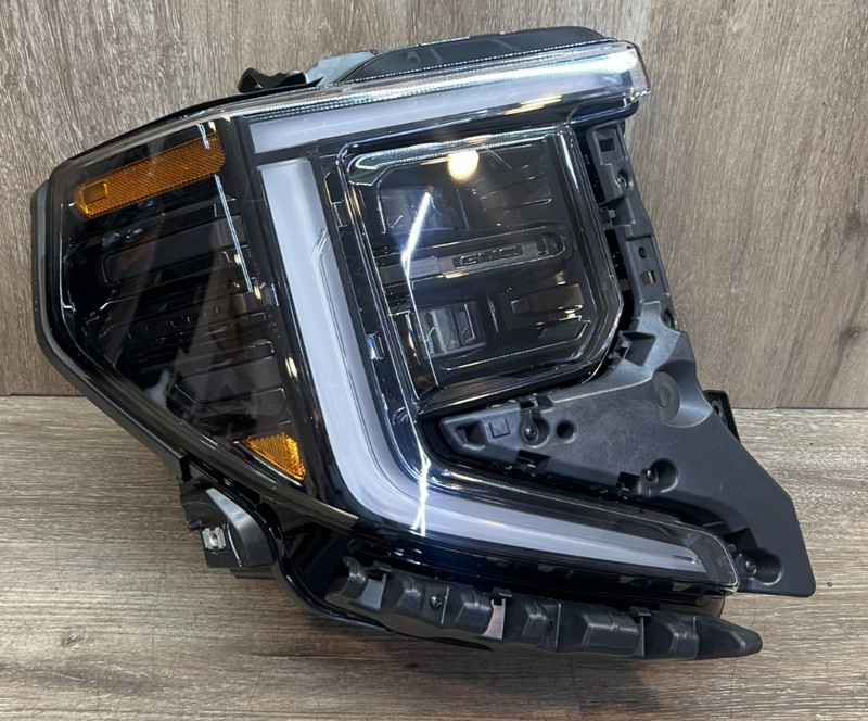 2025 GMC SIERRA 1500 RH PASSENGER SIDE HEADLIGHT ASSY 85049925
