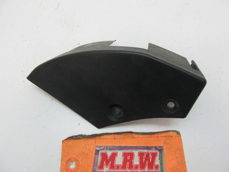 DRIVER SIDE SKIRT ROCKER PANEL COVER END CAP PLASTIC TRIM fo MAZDA TRIBUTE 01-06