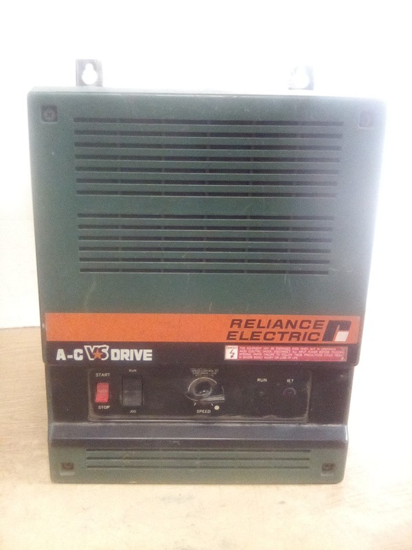Reliance Electric 1AC4102U A-C VS Drive 2 HP 3PH 460Volts