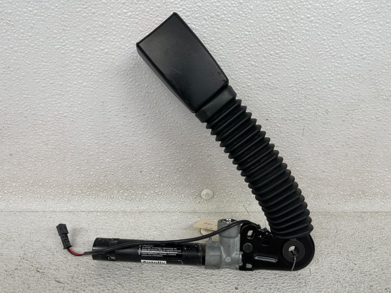 ⭐2010-2013 BMW 5-SERIES GT F07 FRONT RIGHT SEAT BELT BUCKLE END ASSY OEM LOT2290