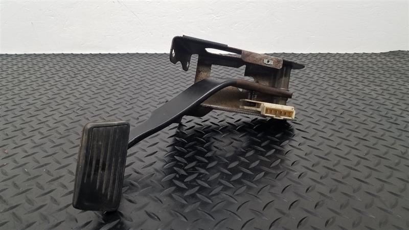 96-02 Chevrolet Express 2500 3500 Brake Pedal W/ Bracket OEM 15734884