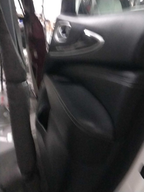 2017 INFINITI QX60 Right Door White OEM Used 493751 145K Miles
