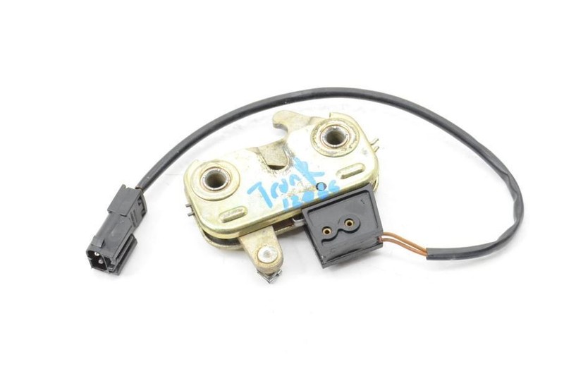 1997-1999 PORSCHE BOXSTER 986 Rear Trunk Latch Lock 98651205301